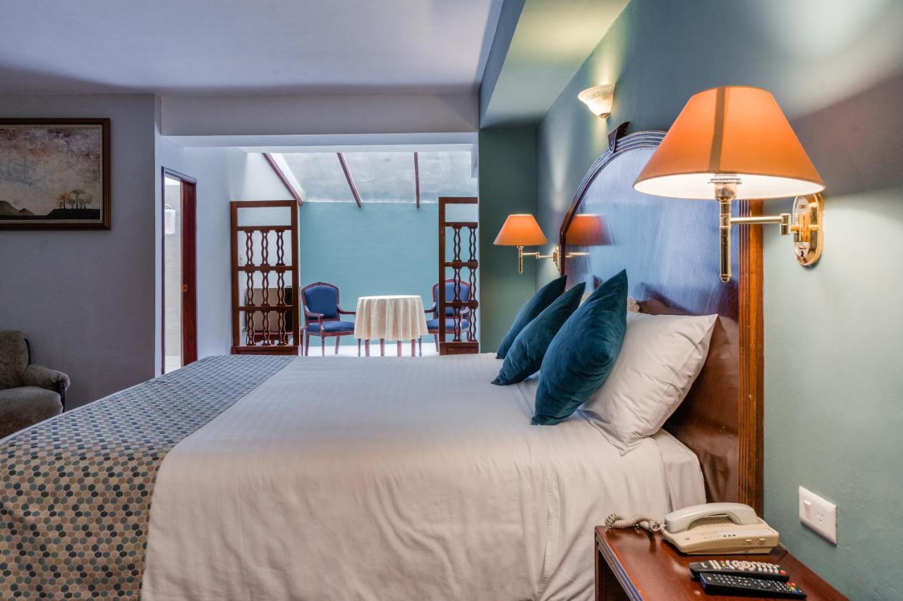 Hotel Libertador โลจา ภายนอก รูปภาพ