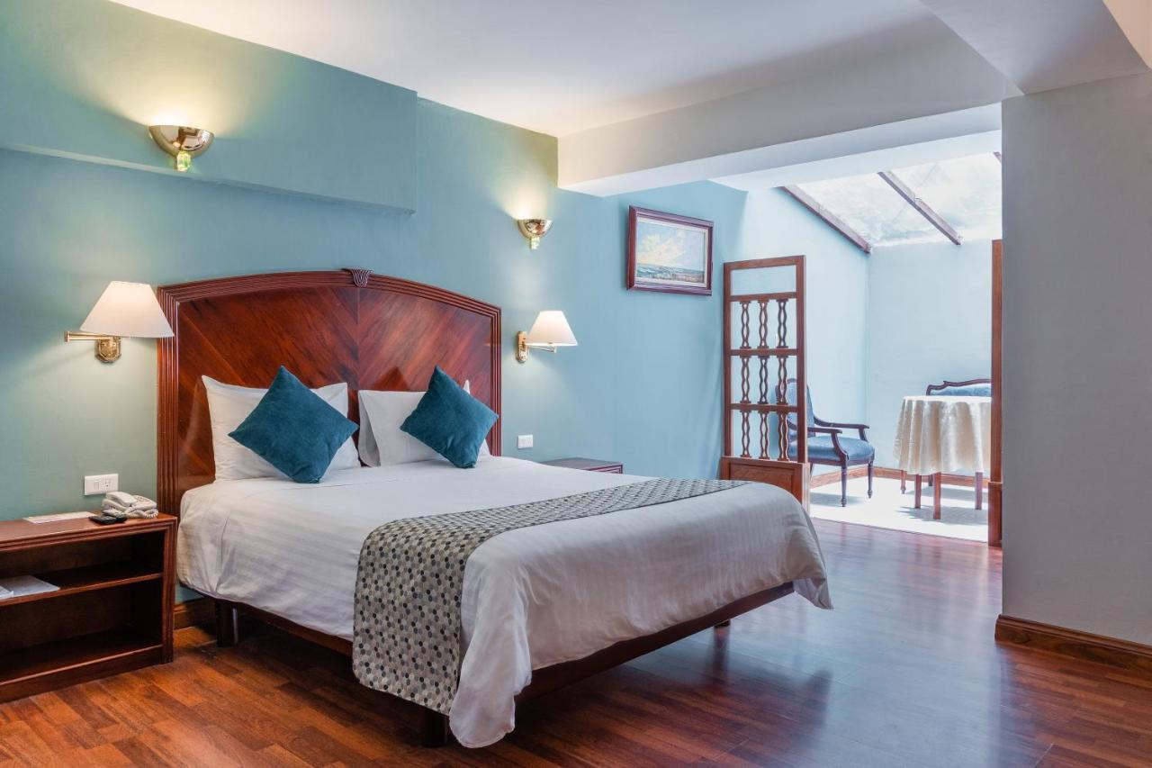 Hotel Libertador โลจา ภายนอก รูปภาพ