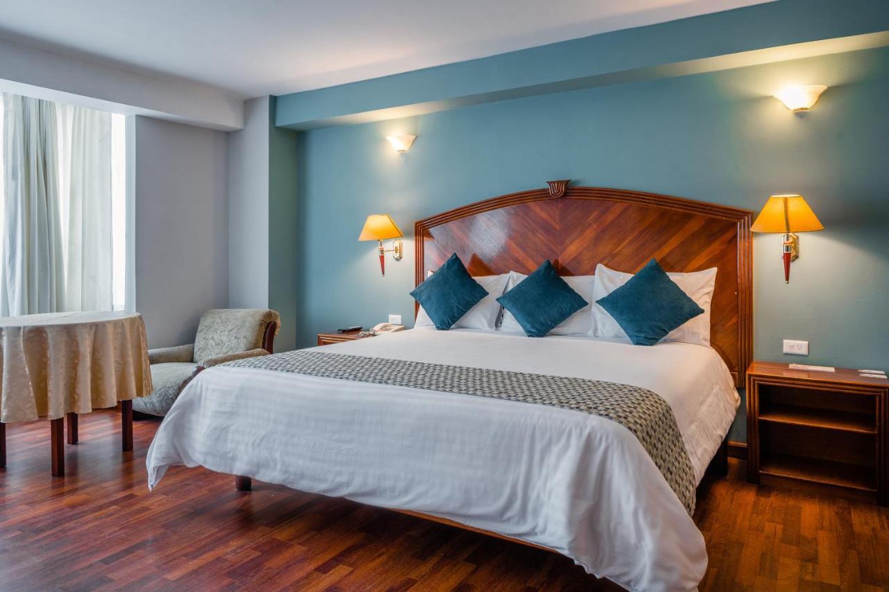 Hotel Libertador โลจา ภายนอก รูปภาพ