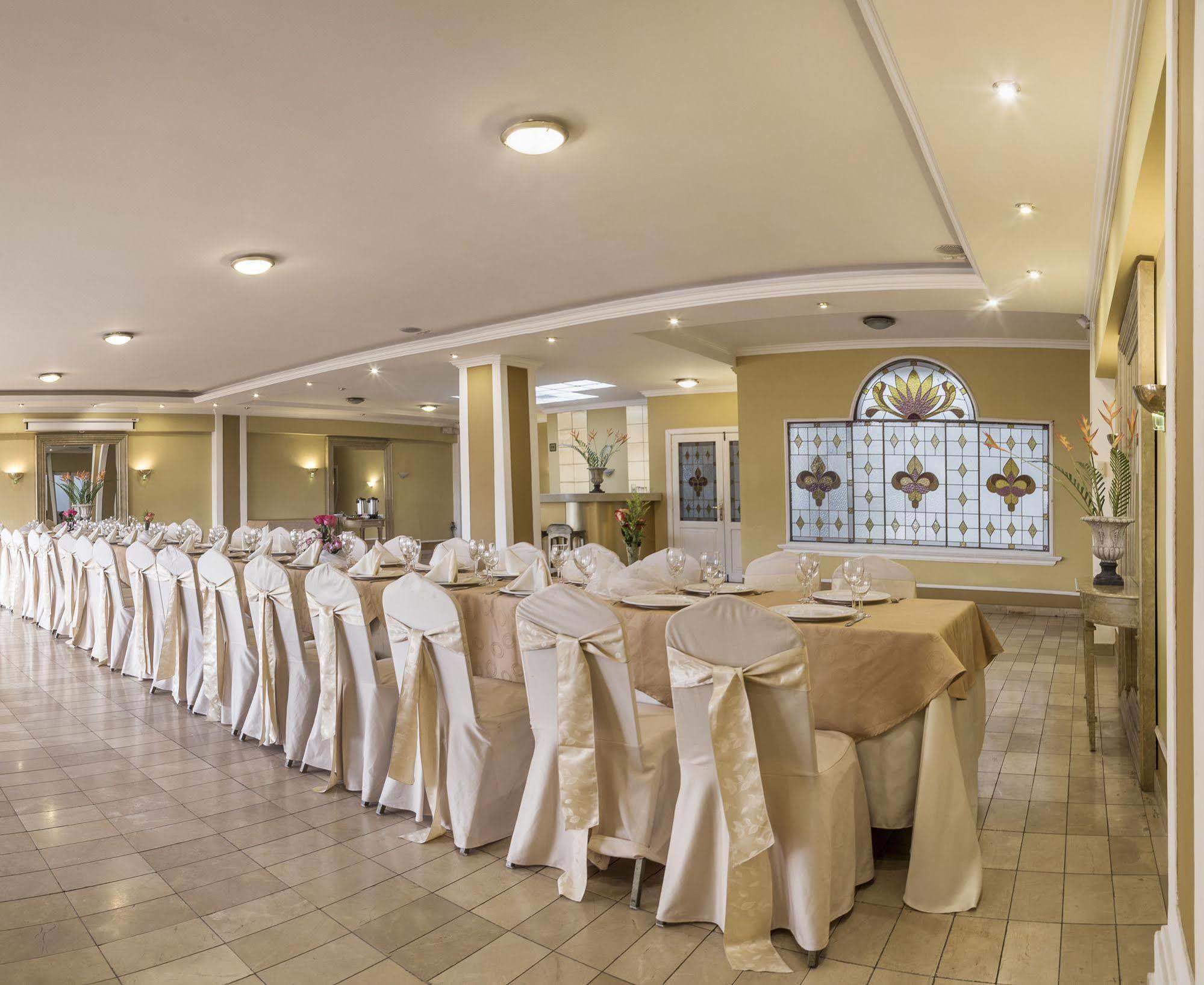 Hotel Libertador โลจา ภายนอก รูปภาพ